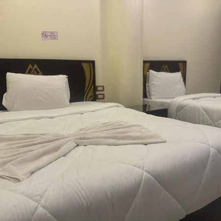 Pyramids And Sphinx Hotel Kafrat al Jabal Экстерьер фото
