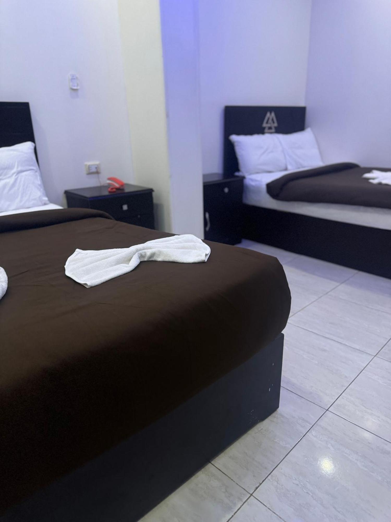 Pyramids And Sphinx Hotel Kafrat al Jabal Экстерьер фото