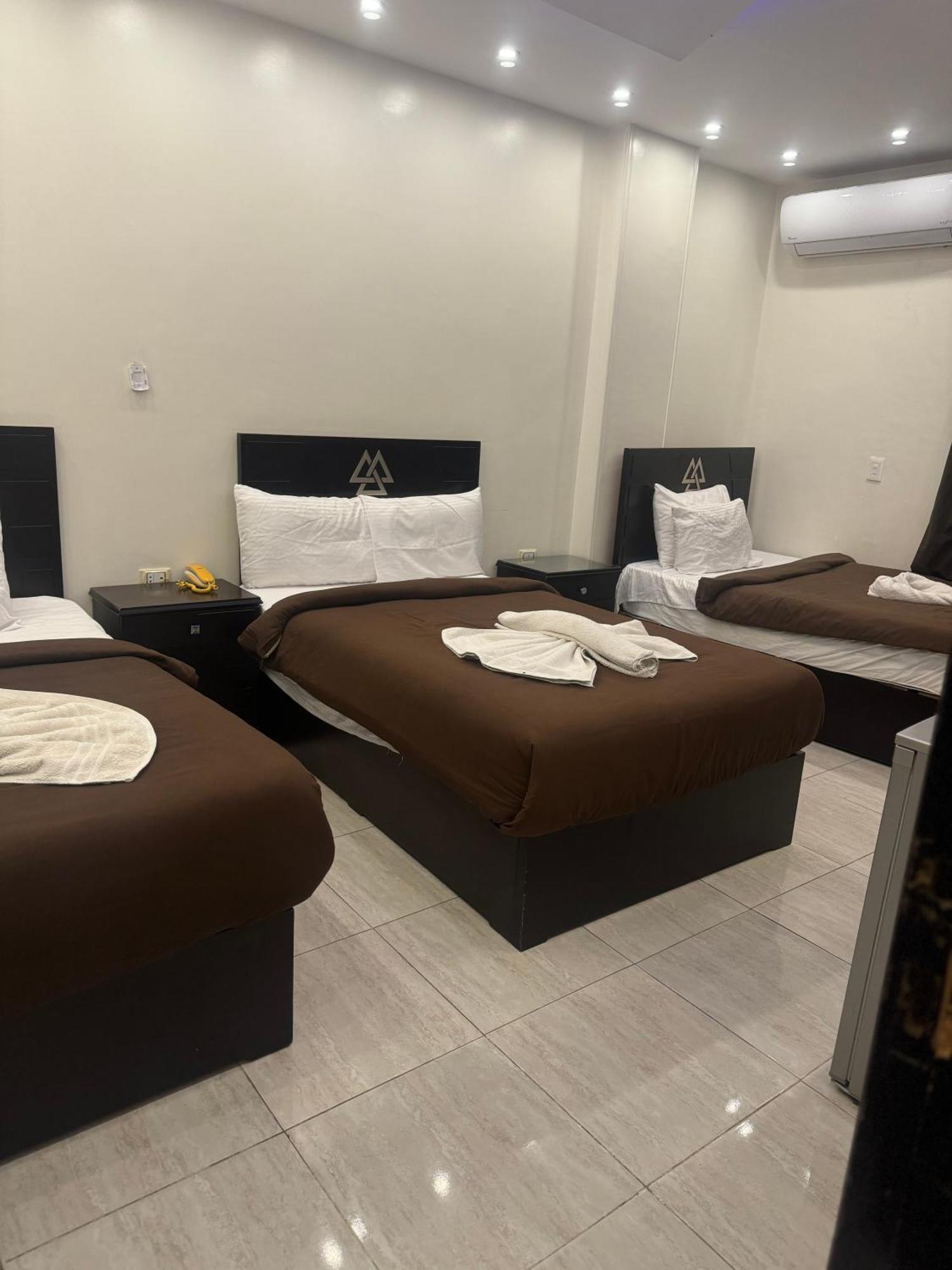 Pyramids And Sphinx Hotel Kafrat al Jabal Экстерьер фото